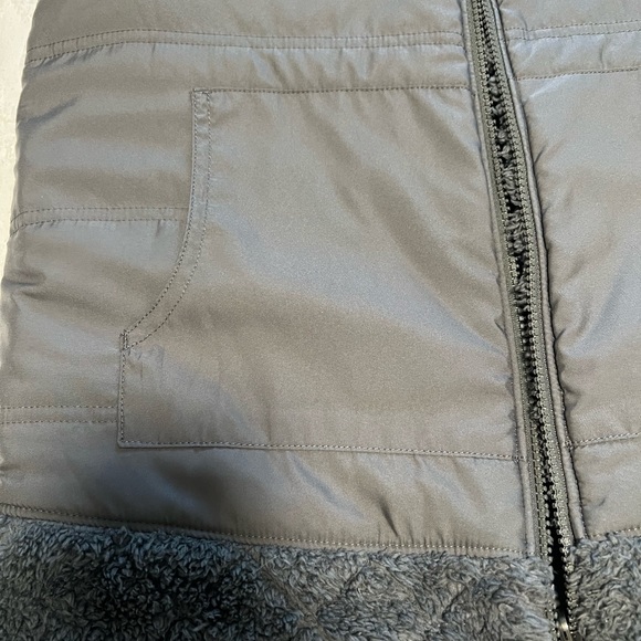 Reversible Patagonia Vest - Picture 4 of 4